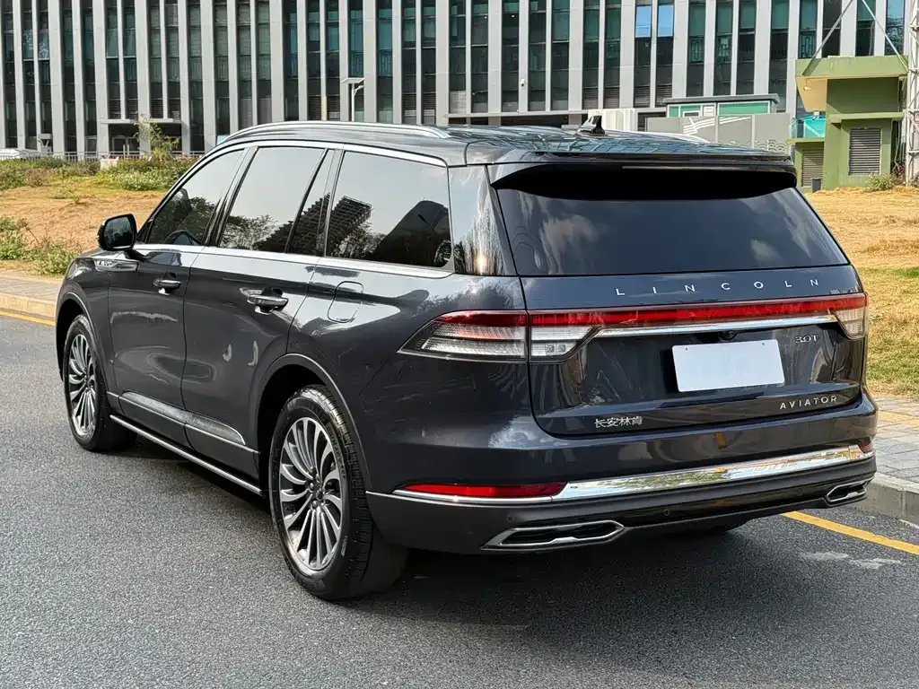 Lincoln Aviator 2023 из CN, фото 10