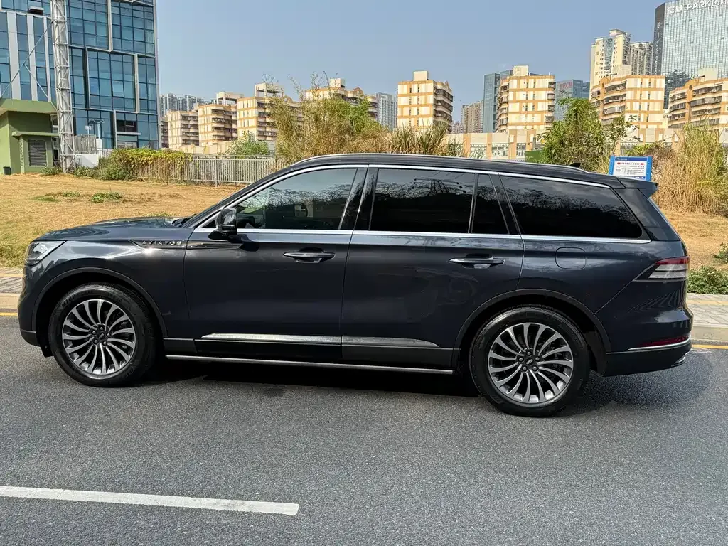 Lincoln Aviator 2023 из CN, фото 5