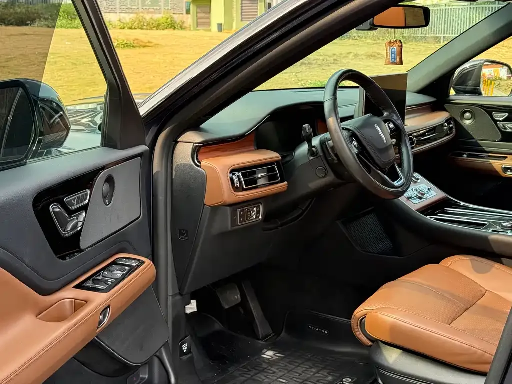 Lincoln Aviator 2023 из CN, фото 4