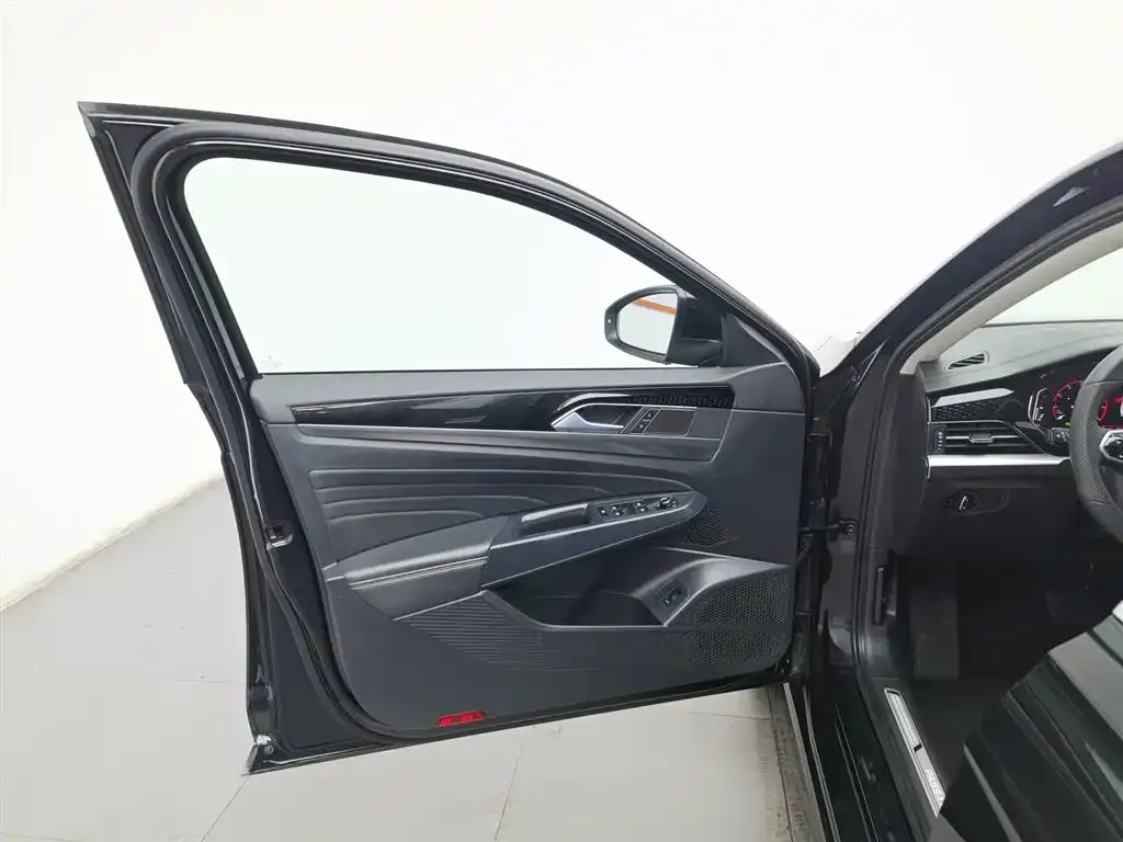 Volkswagen Passat — фото 8