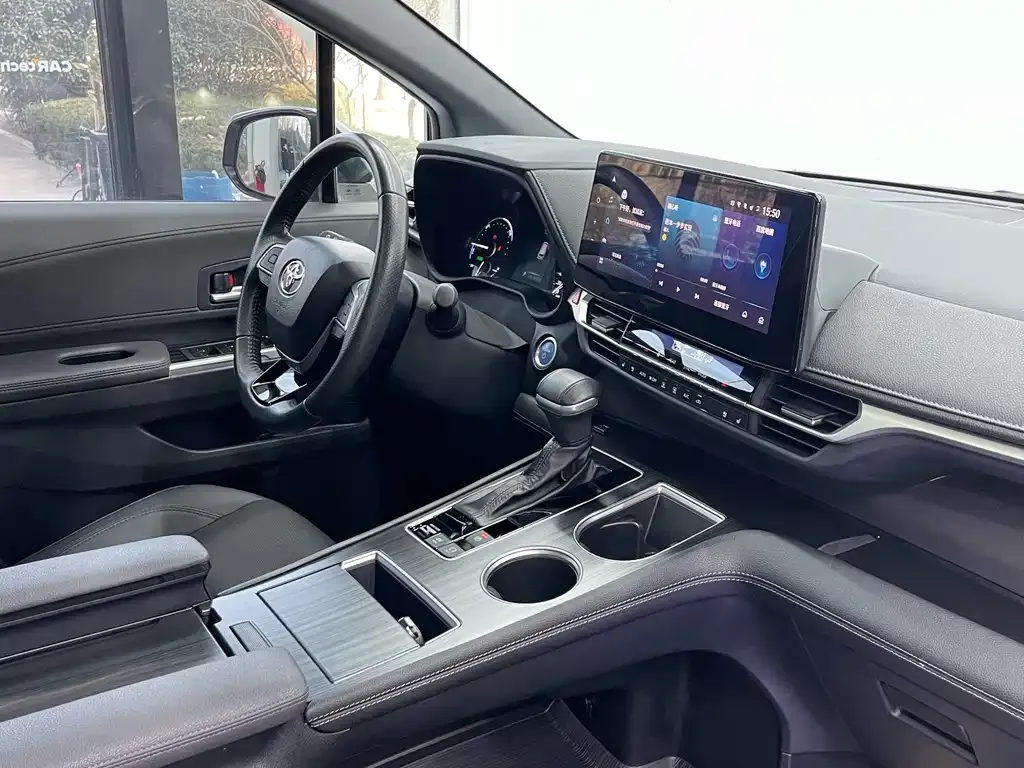 Toyota Sienna 2024 из CN, фото 7