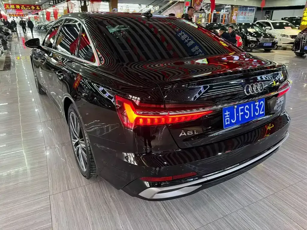 Audi A6L 2024 из CN, фото 3