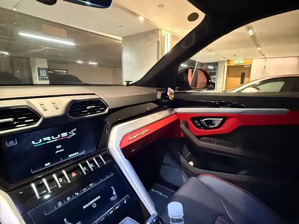 Lamborghini Urus 2023 из CN, фото 7