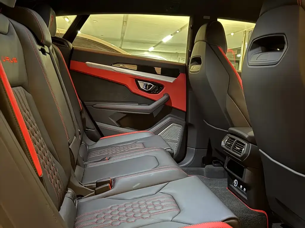 Lamborghini Urus 2023 из CN, фото 3