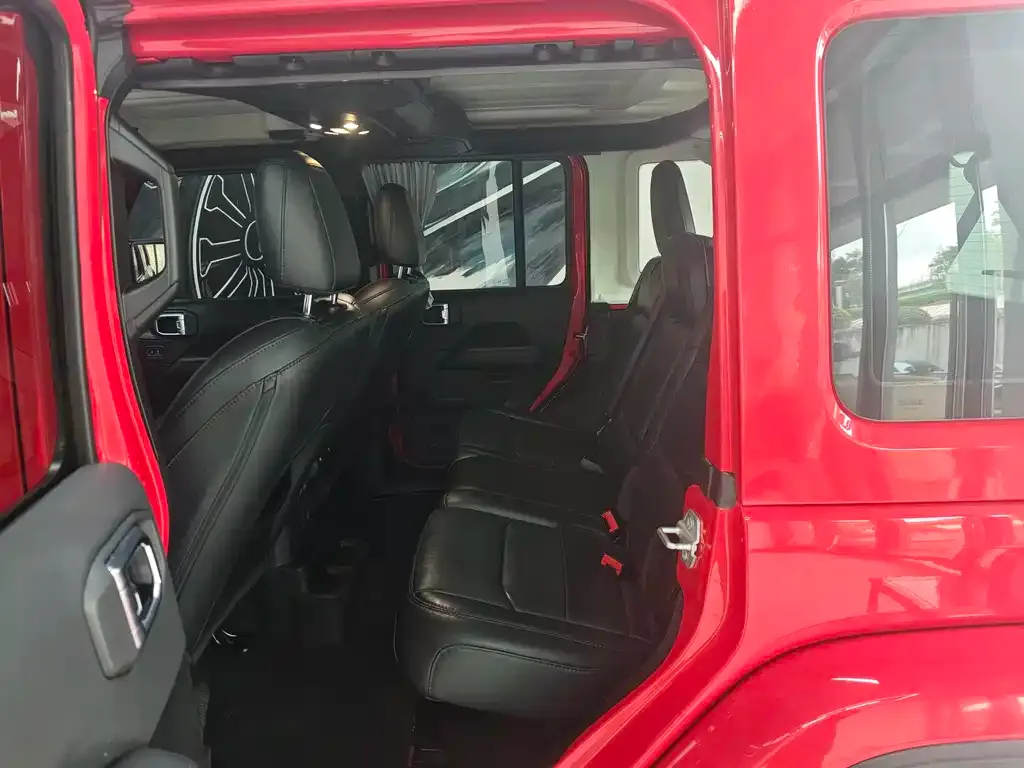 Jeep Wrangler — фото 3