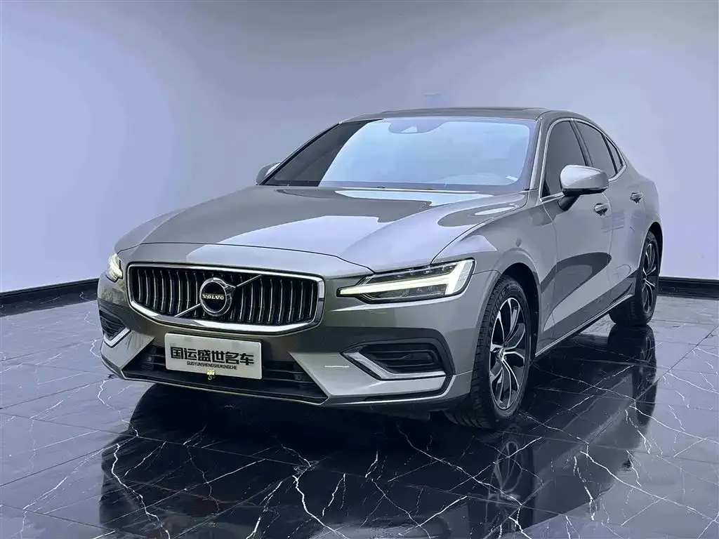 Volvo S60 B4 Smart Elegance Luxury