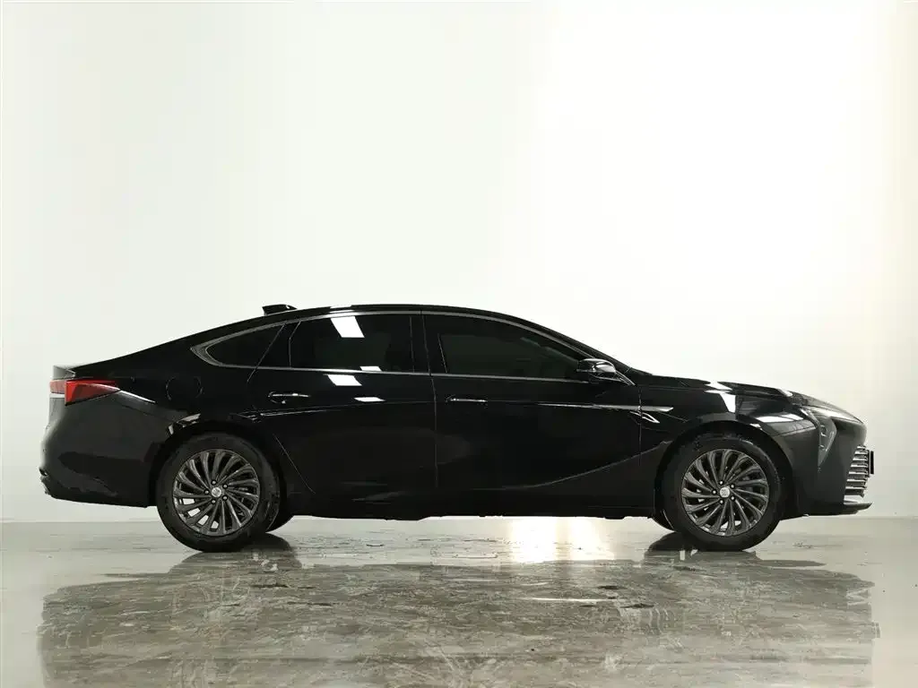 Buick LaCrosse 2025 из CN, фото 5