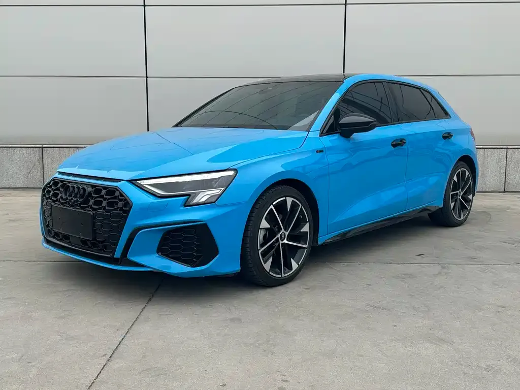 Audi A3 — фото 1