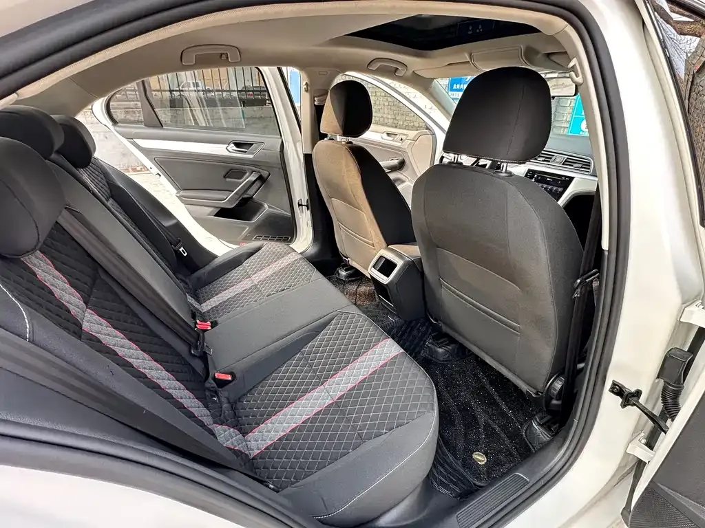 Volkswagen Lamando 2022 из CN, фото 10