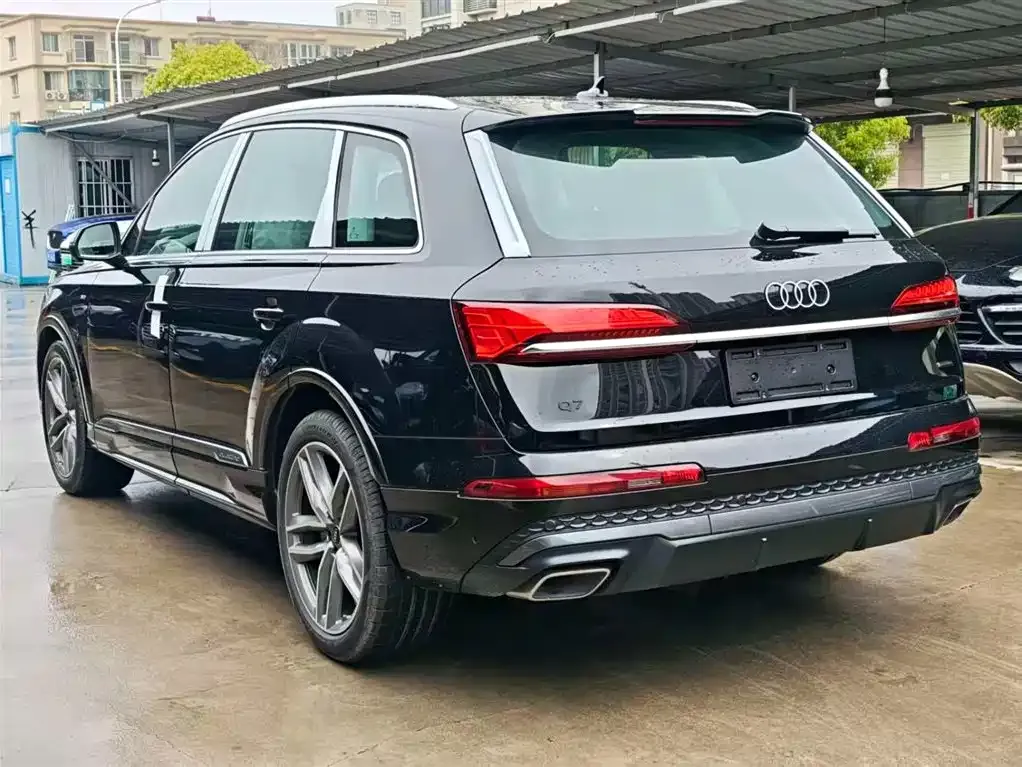 Audi Q7 — фото 2