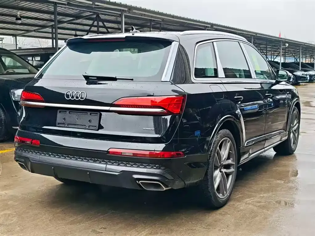 Audi Q7 — фото 3