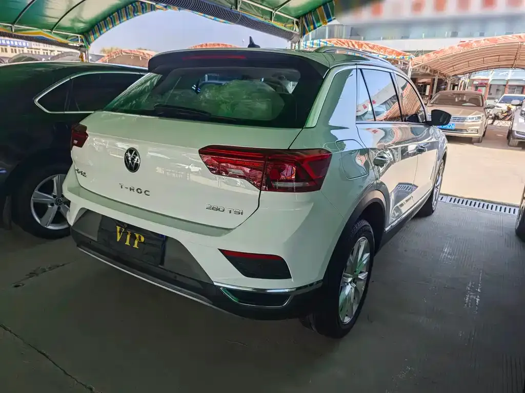 Volkswagen T-Roc 2023 из CN, фото 7