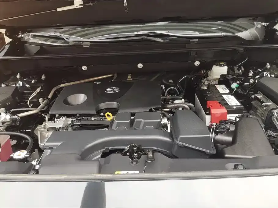 Toyota RAV4 2023 из CN, фото 4