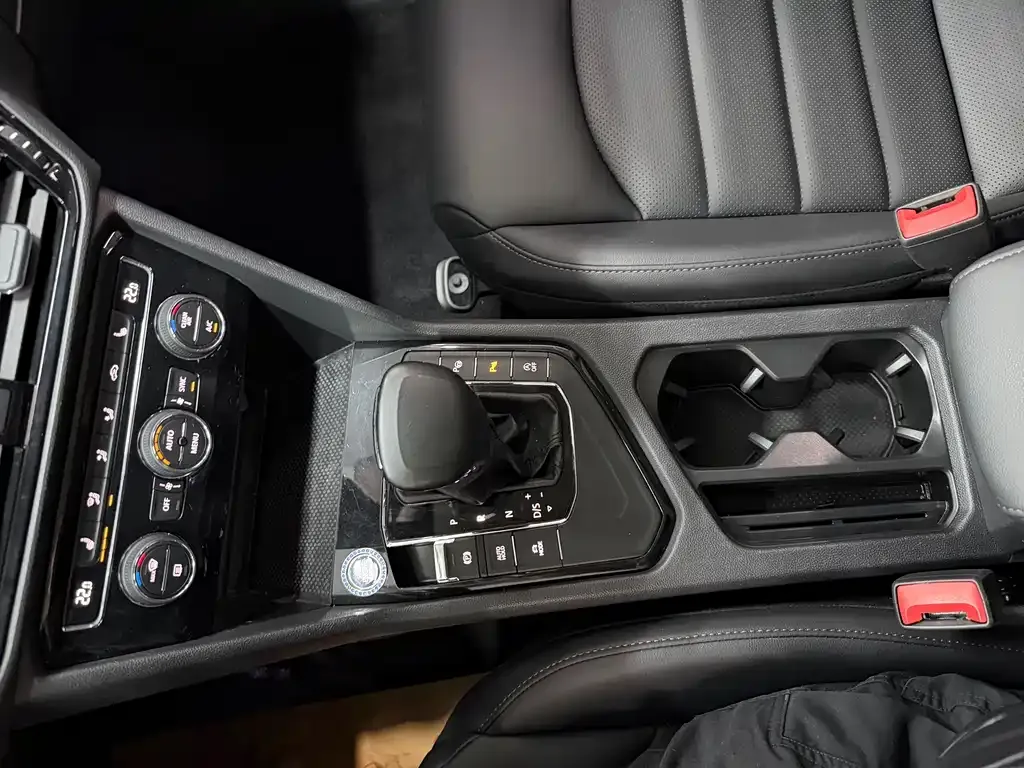 Volkswagen Tharu 2021 из CN, фото 9