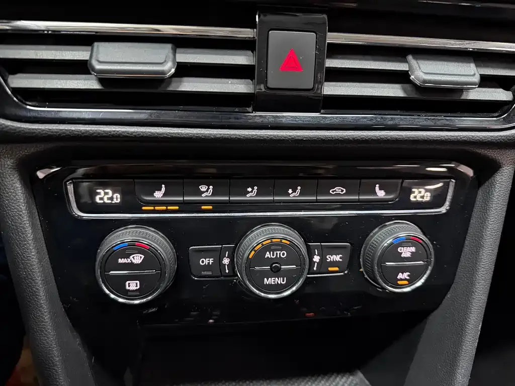 Volkswagen Tharu 2021 из CN, фото 8