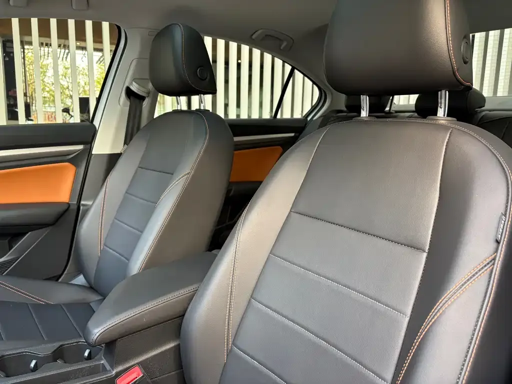 Volkswagen Bora 2024 из CN, фото 4