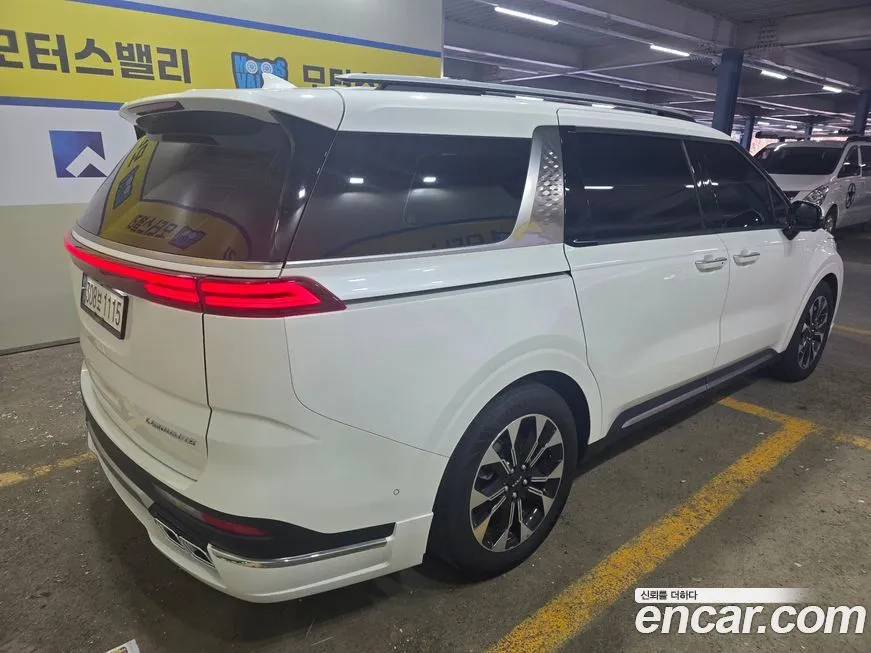 Kia Carnival — фото 10