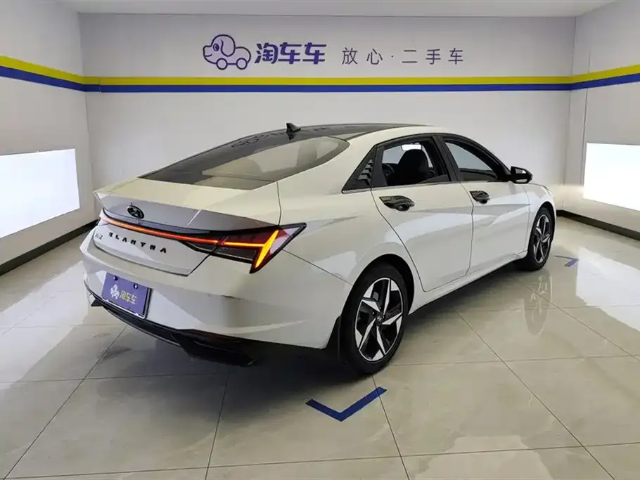 Hyundai Elantra 2022 из CN, фото 10