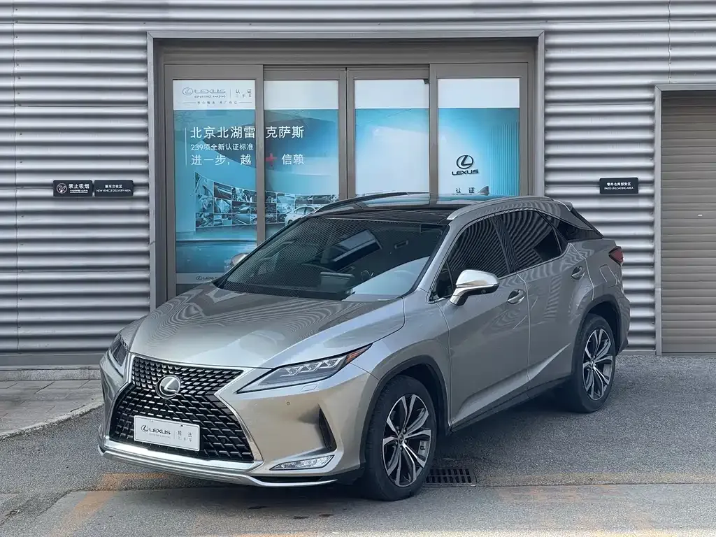 Lexus RX — фото 1