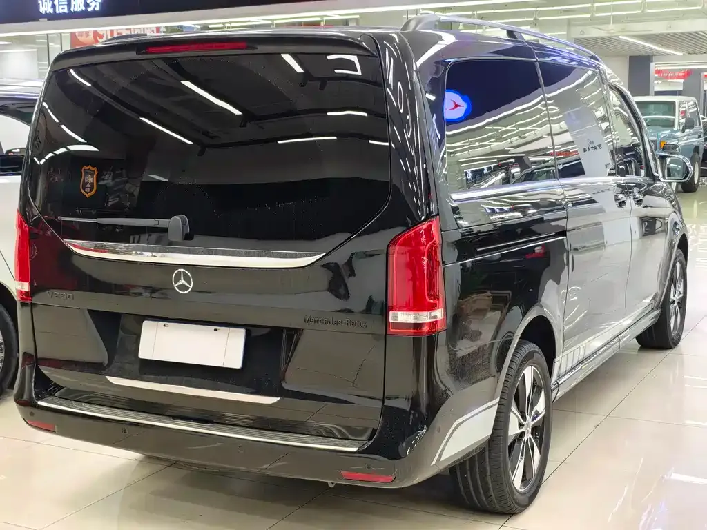 Mercedes-Benz V-Class 2022 из CN, фото 5