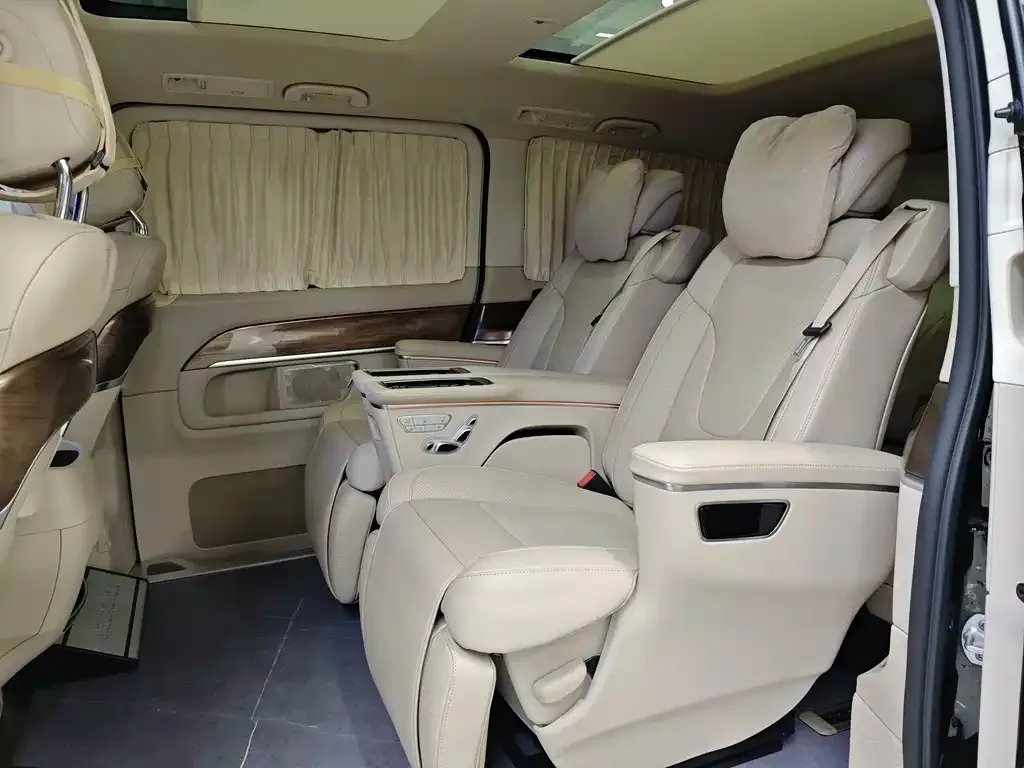 Mercedes-Benz V-Class 2022 из CN, фото 3