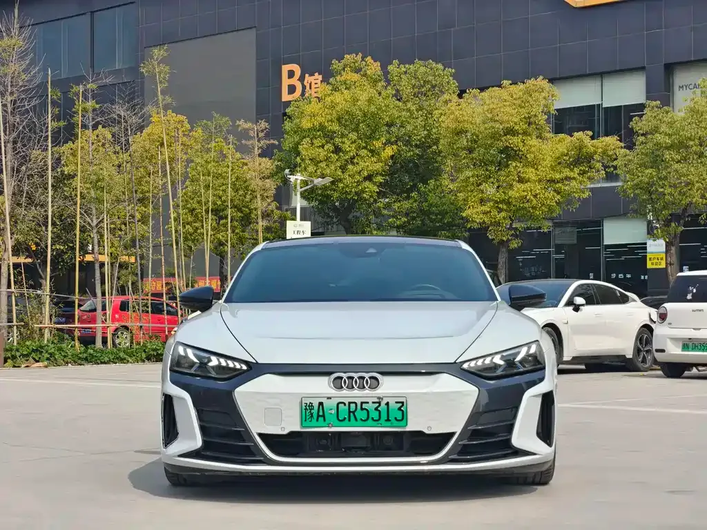 Audi e-tron GT 2024 из CN, фото 8