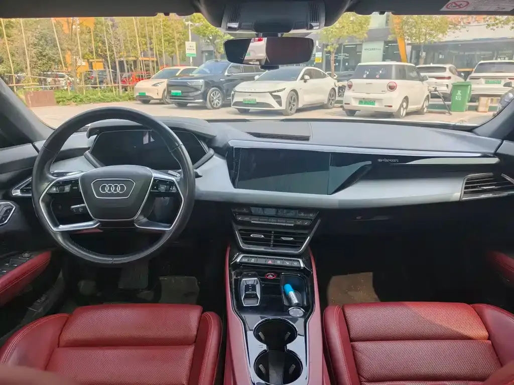 Audi e-tron GT 2024 из CN, фото 7