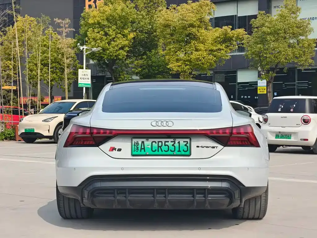 Audi e-tron GT 2024 из CN, фото 10