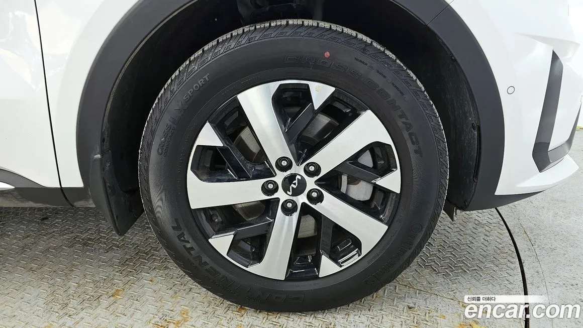 Kia Sorento — фото 6