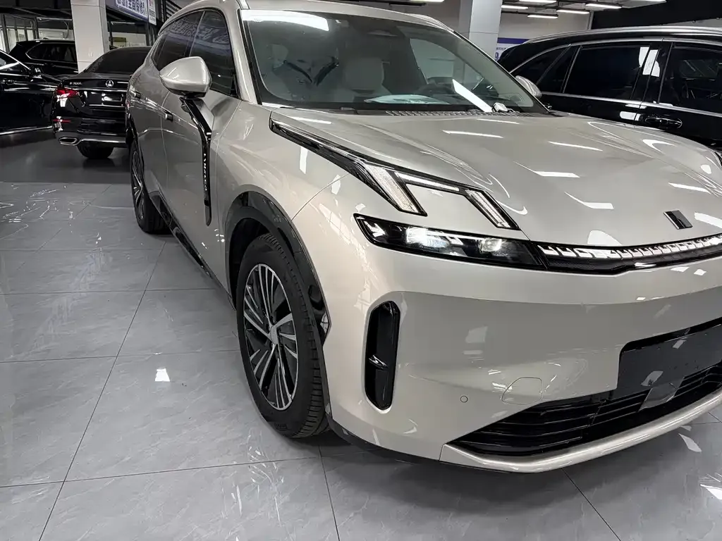 Lynk & Co 08 EM-P 2023 из CN, фото 9