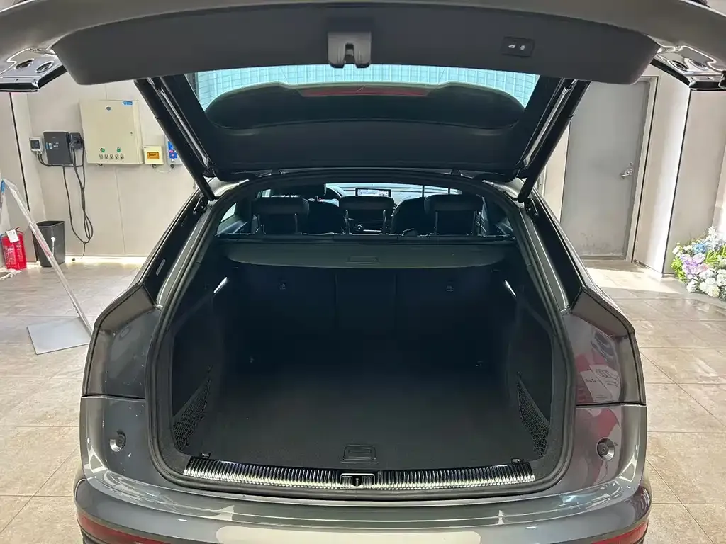 Audi Q5L Sportback 2021 из CN, фото 5