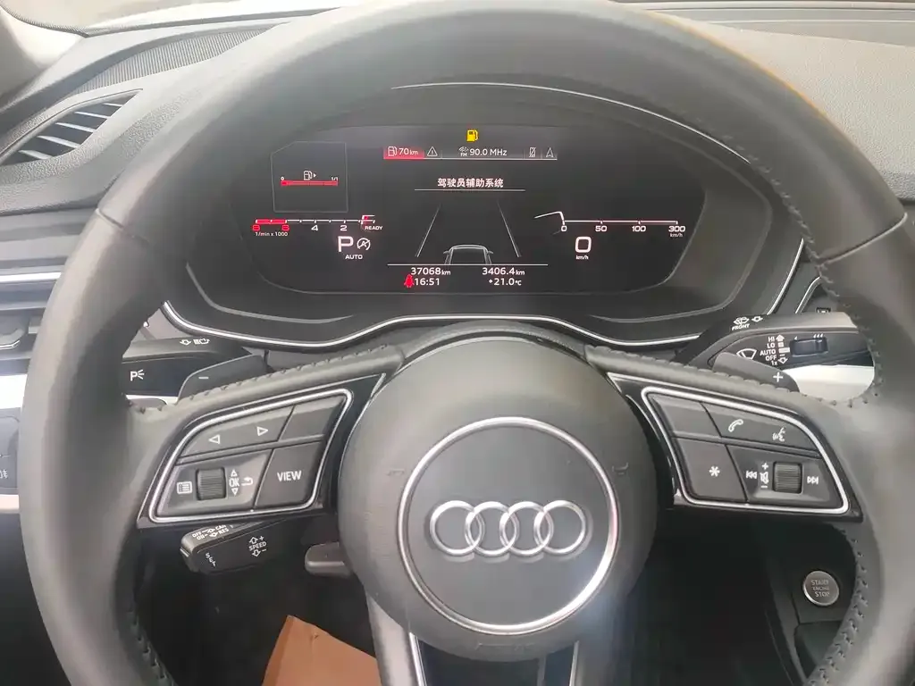 Audi A4L 2021 из CN, фото 6