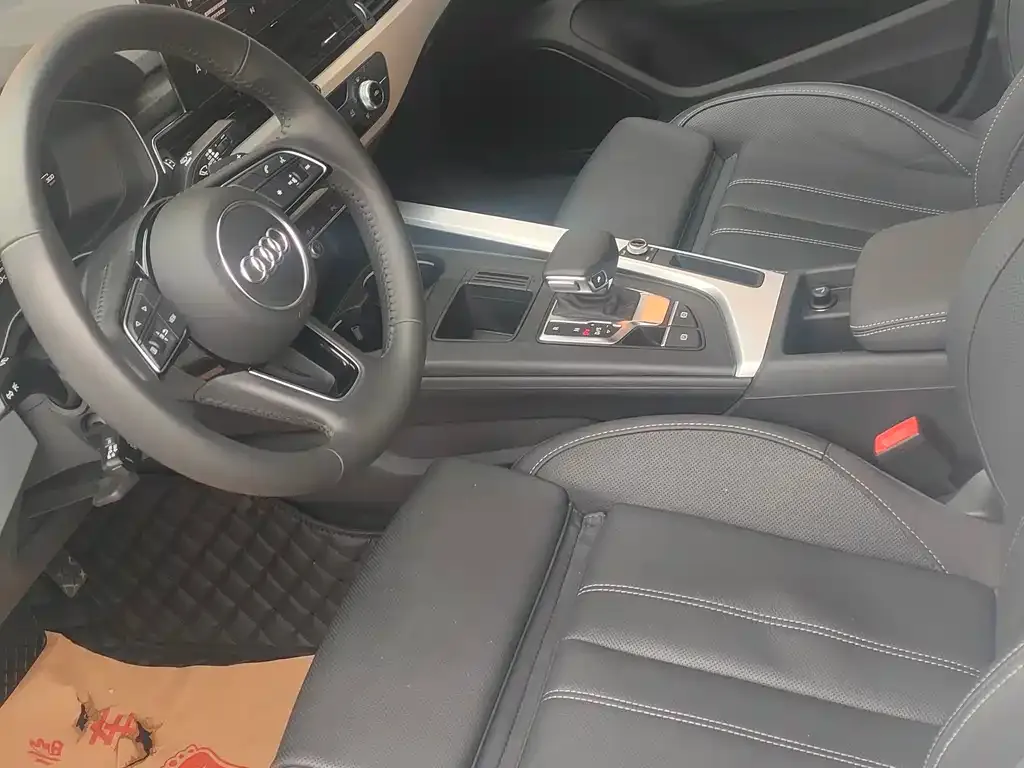 Audi A4L 2021 из CN, фото 7