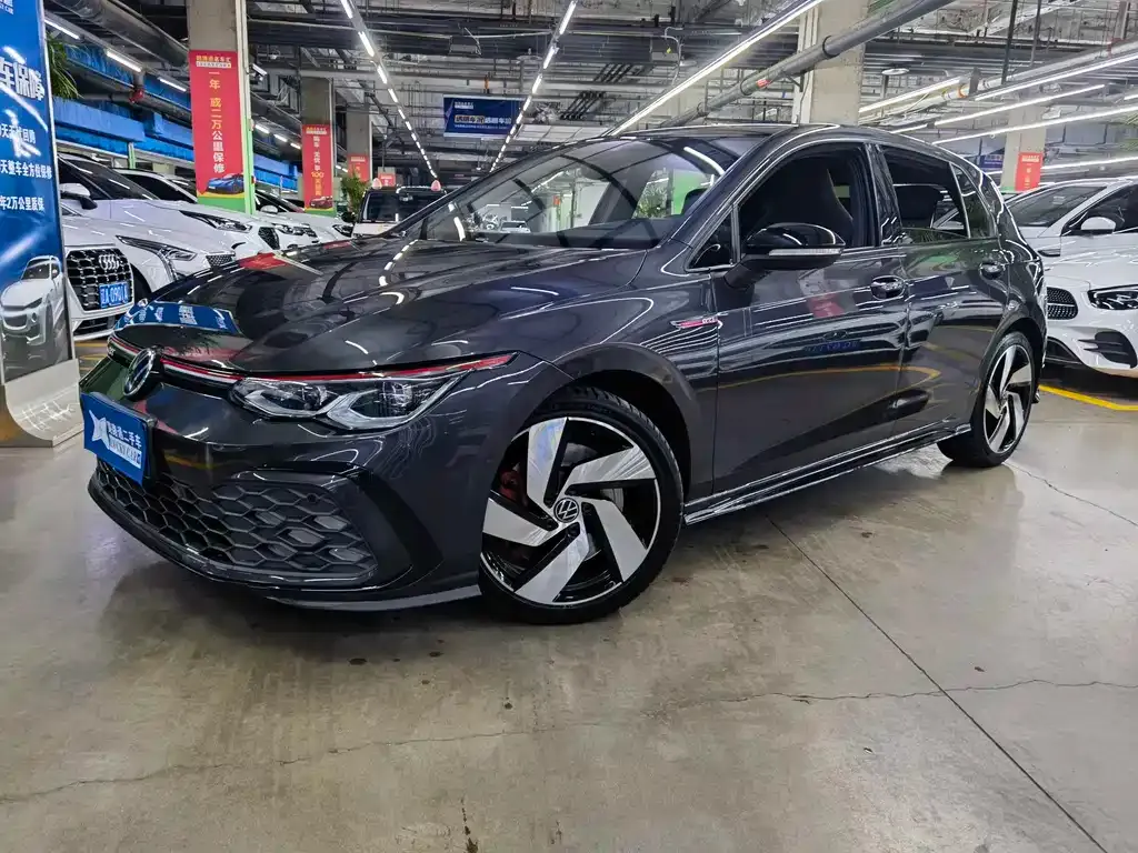 Volkswagen Golf GTI
