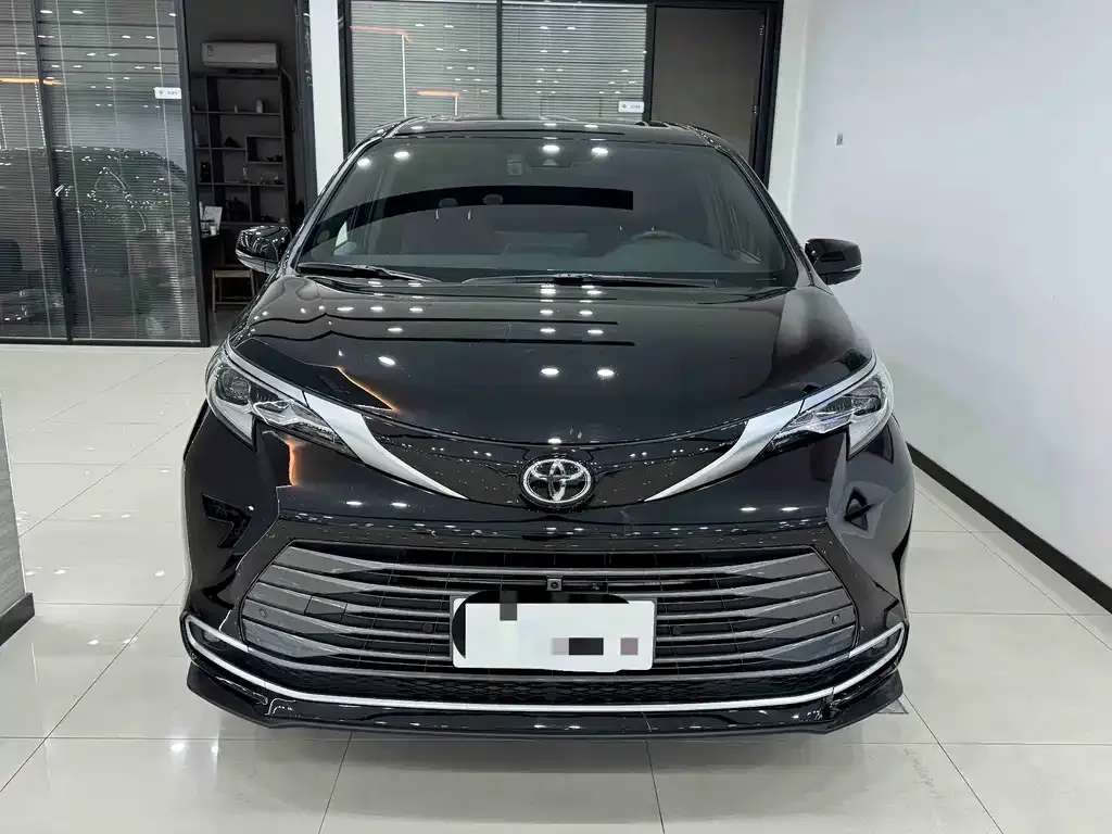 Toyota Sienna 2024 из CN, фото 8