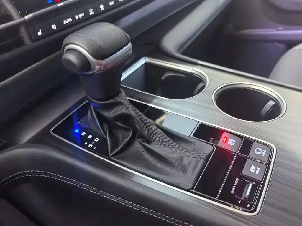 Toyota Sienna 2024 из CN, фото 3