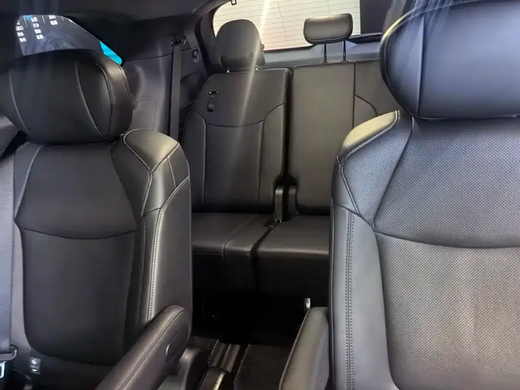 Toyota Sienna 2024 из CN, фото 4