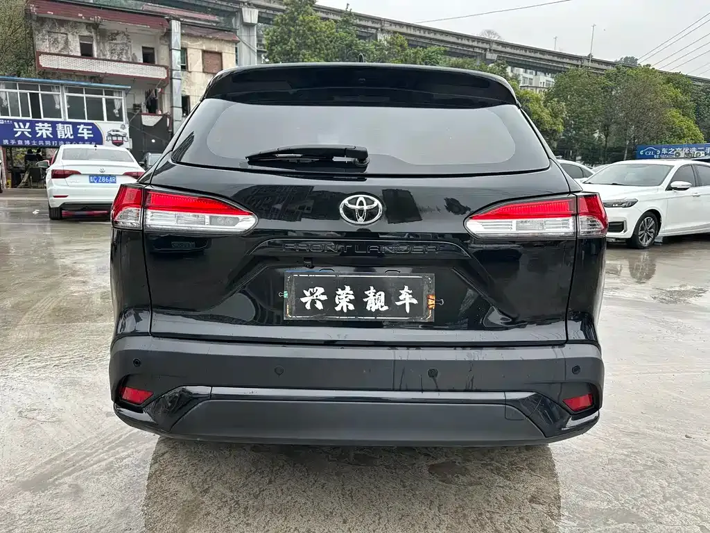 Toyota Frontlander 2023 из CN, фото 3