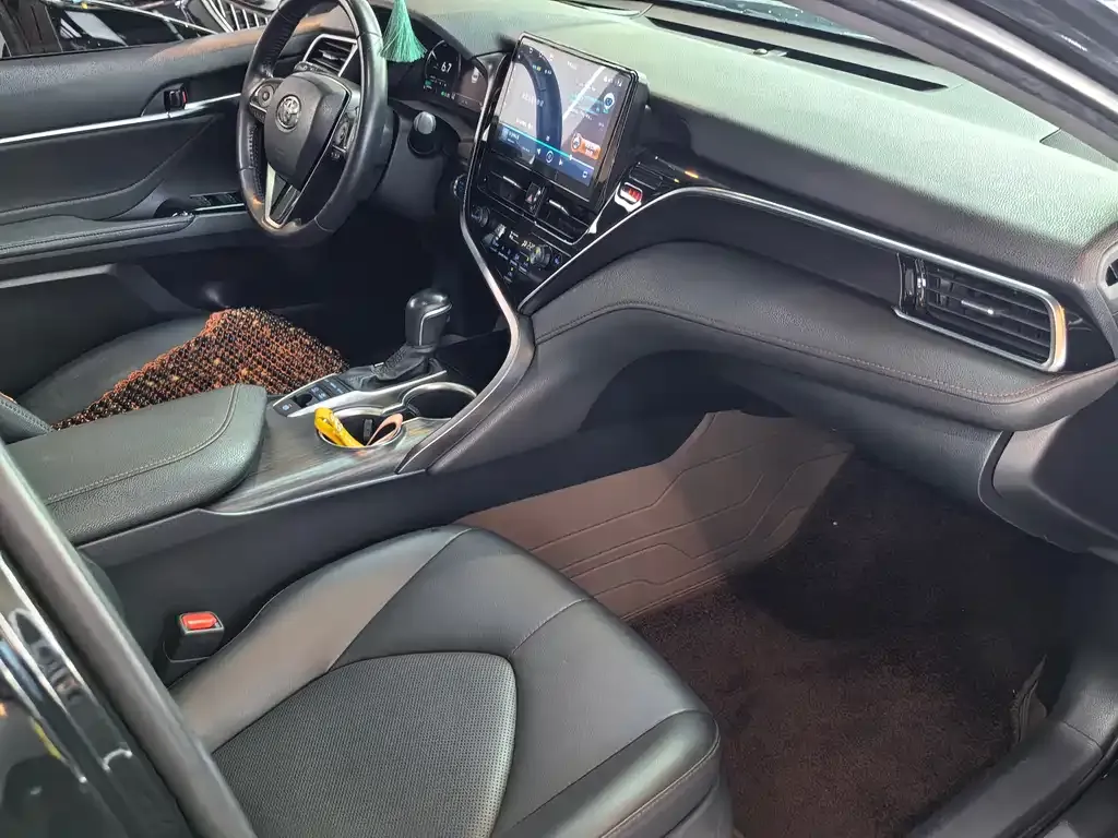 Toyota Camry 2022 из CN, фото 2
