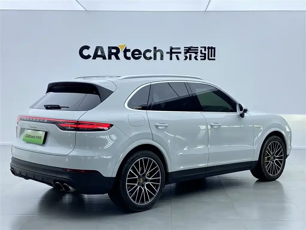 Porsche Cayenne Hybrid — фото 2