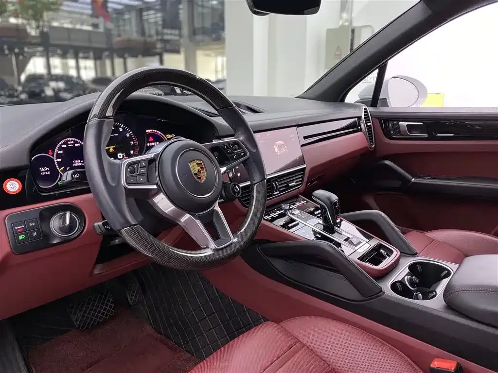 Porsche Cayenne Hybrid — фото 1