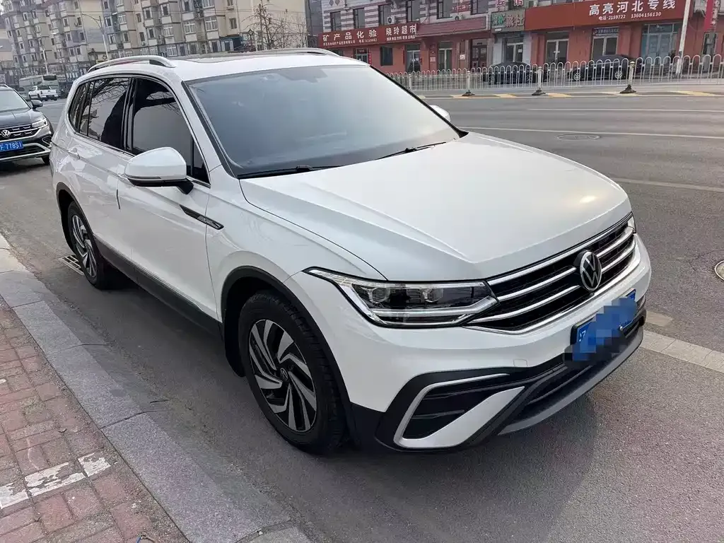 Volkswagen Tiguan L