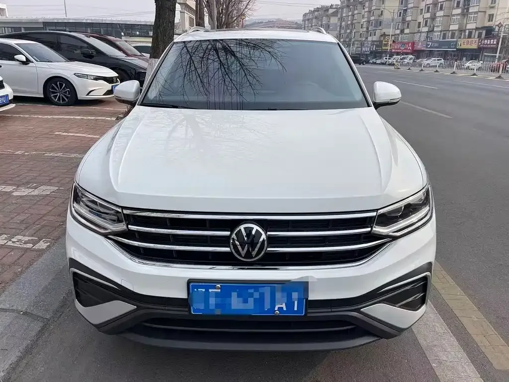 Volkswagen Tiguan L 2022 из CN, фото 10