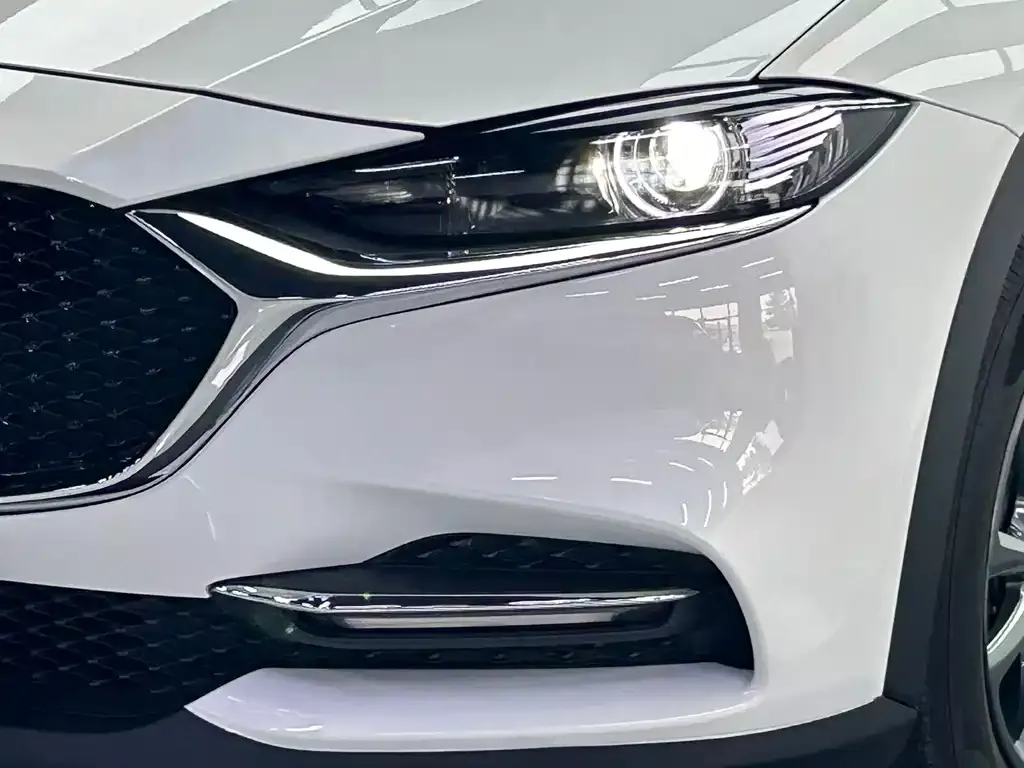 Mazda CX-4 — фото 10