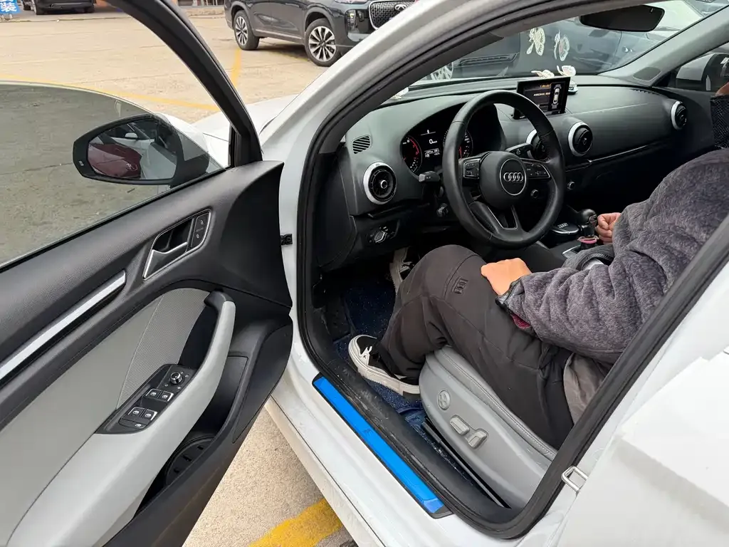 Audi A3 2021 из CN, фото 10