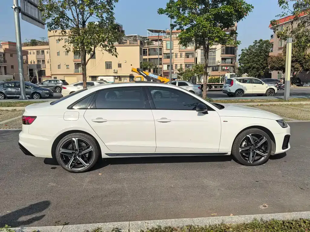 Audi A4L 2025 из CN, фото 5