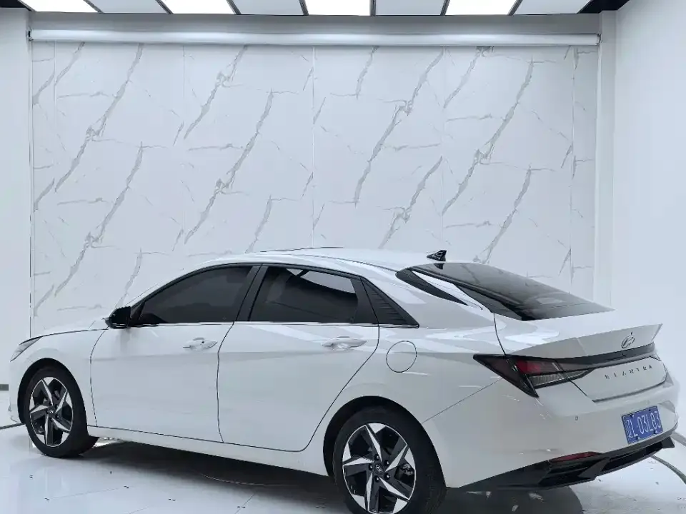 Hyundai Elantra 2023 из CN, фото 5