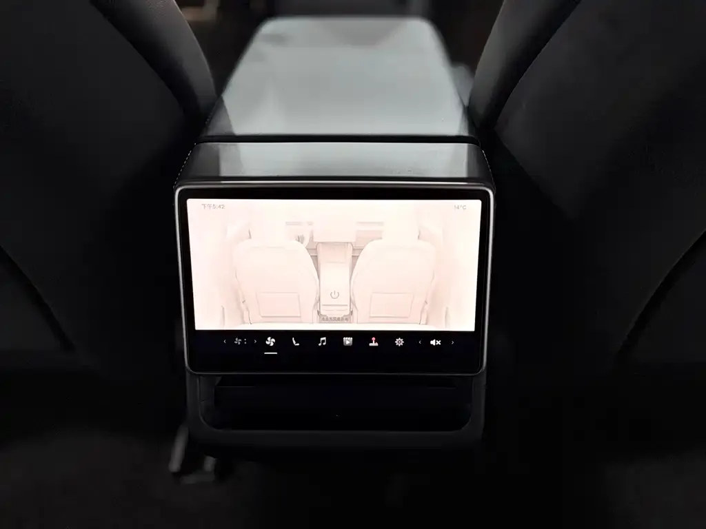 Tesla Model 3 2024 из CN, фото 2