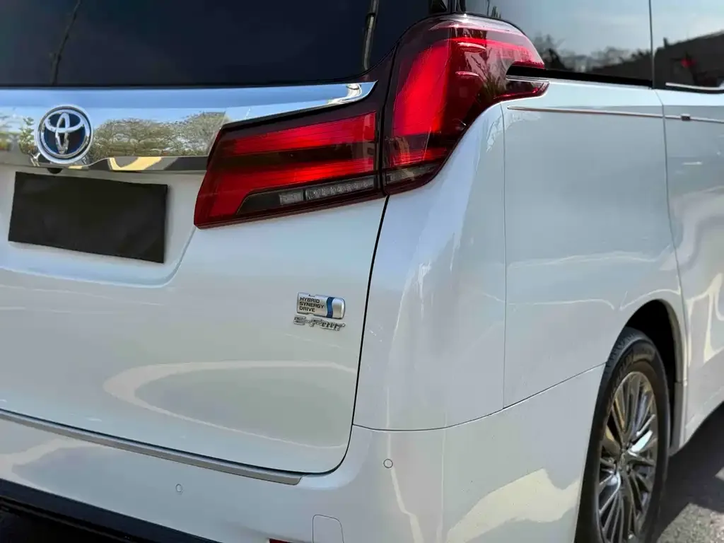 Toyota Alphard 2021 из CN, фото 10