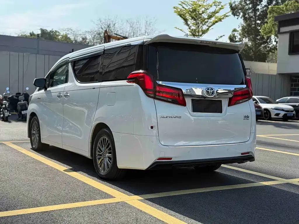 Toyota Alphard 2021 из CN, фото 5
